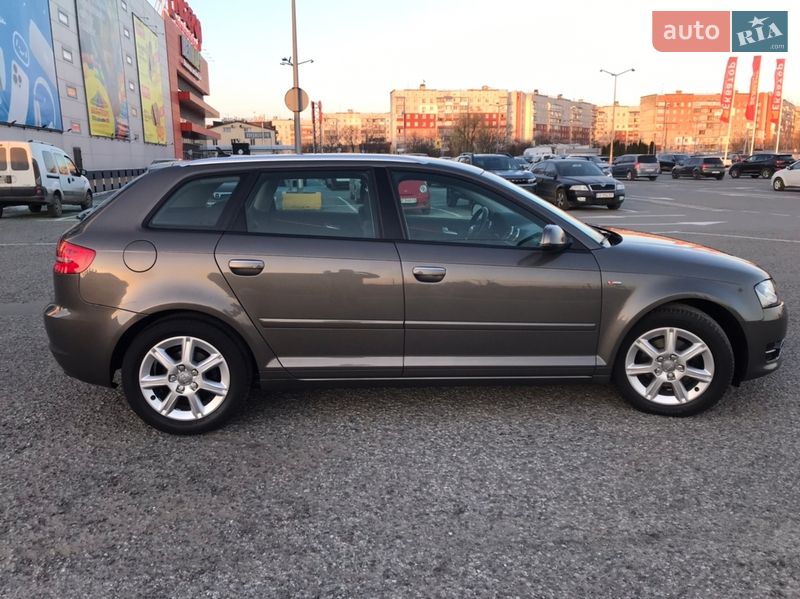 Хетчбек Audi A3 2013 в Чернівцях