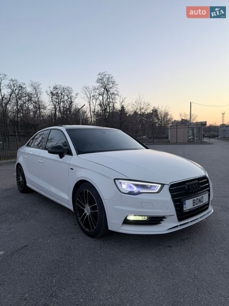 Седан Audi A3 2015 в Днепре