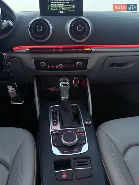 Седан Audi A3 2015 в Днепре