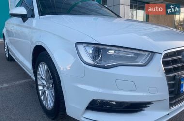Седан Audi A3 2016 в Дніпрі