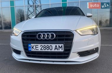 Седан Audi A3 2016 в Дніпрі