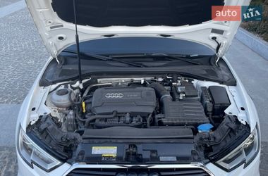 Седан Audi A3 2018 в Днепре