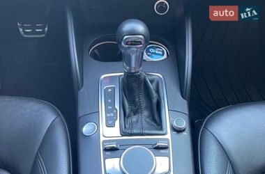 Седан Audi A3 2018 в Днепре