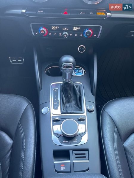 Седан Audi A3 2018 в Днепре
