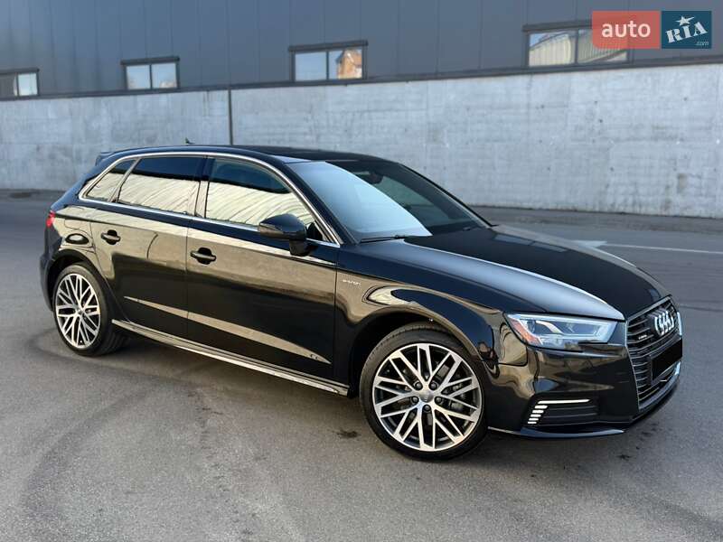 Хетчбек Audi A3 2018 в Києві