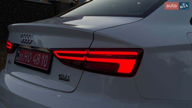 Седан Audi A3 2017 в Луцке