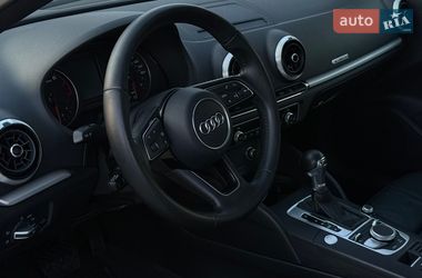 Седан Audi A3 2017 в Луцке