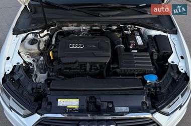 Седан Audi A3 2017 в Луцке