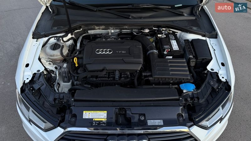 Седан Audi A3 2017 в Луцке