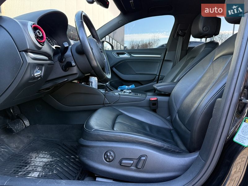 Седан Audi A3 2015 в Львове