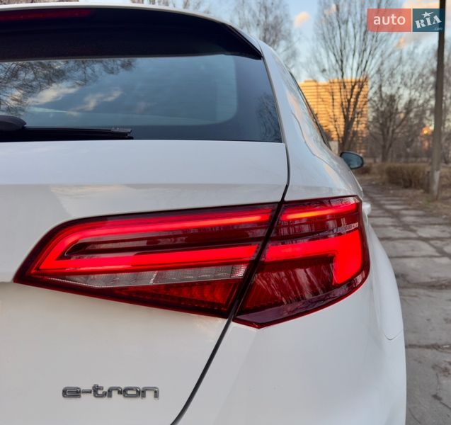 Хетчбек Audi A3 2016 в Києві фото 17 Хетчбек Audi A3 2016 в Києві