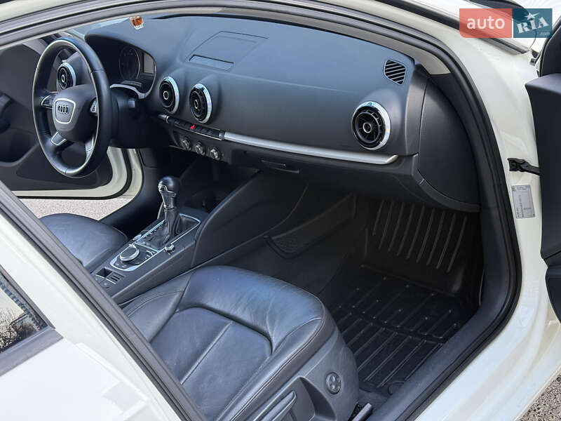 Хэтчбек Audi A3 2014 в Одессе