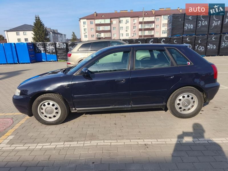 Хэтчбек Audi A3 2001 в Славуте