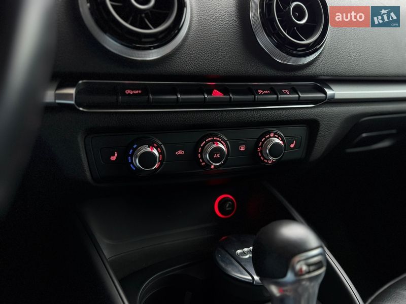 Седан Audi A3 2015 в Києві фото 13 Седан Audi A3 2015 в Києві