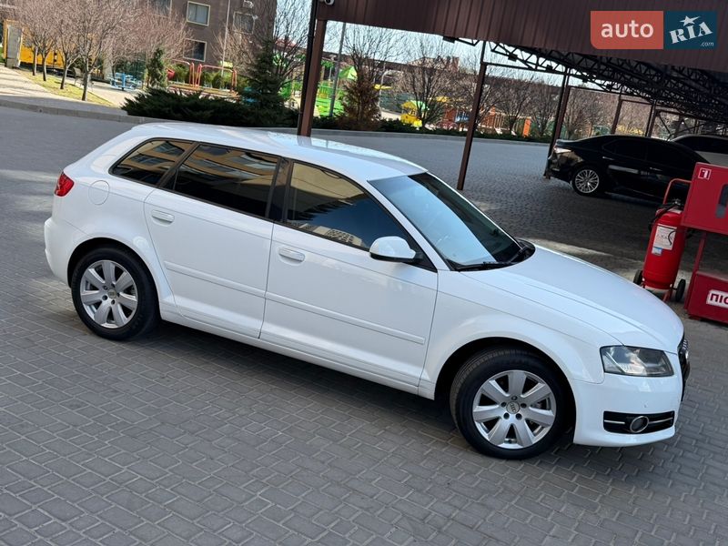 Хэтчбек Audi A3 2013 в Одессе