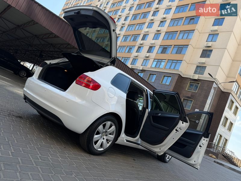Хэтчбек Audi A3 2013 в Одессе
