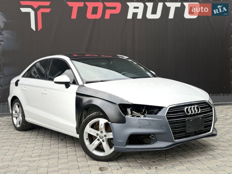 Седан Audi A3 2018 в Львове