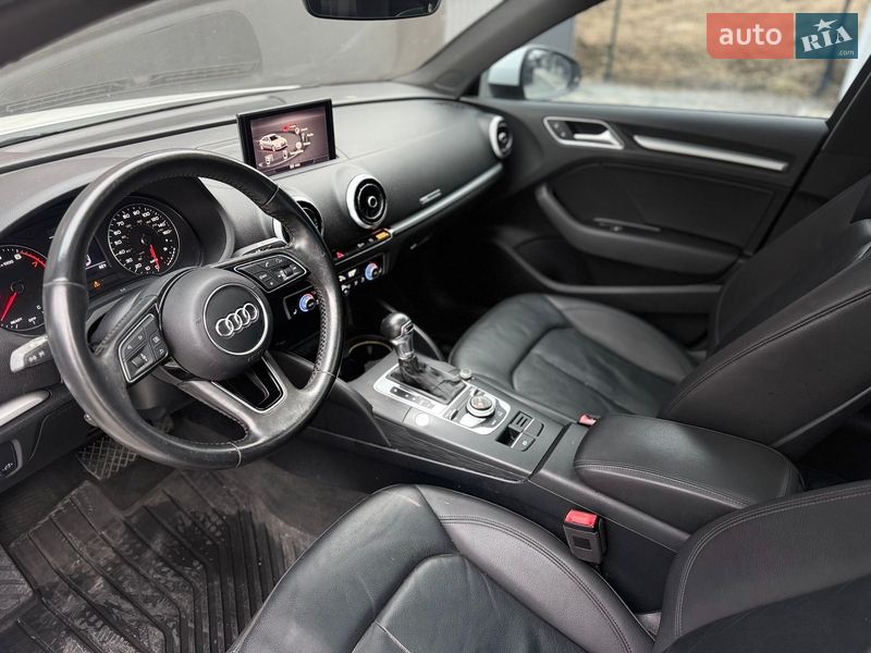 Седан Audi A3 2018 в Львове