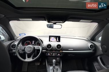 Седан Audi A3 2018 в Львове