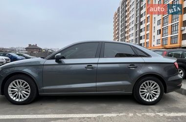Седан Audi A3 2016 в Киеве