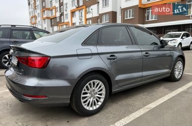 Седан Audi A3 2016 в Киеве