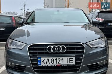 Седан Audi A3 2016 в Киеве