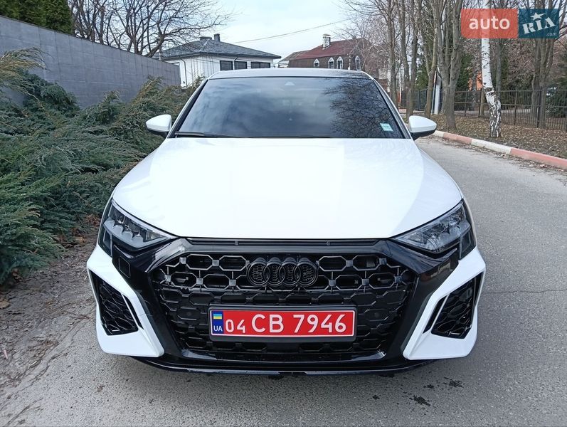 Седан Audi A3 2021 в Гатном