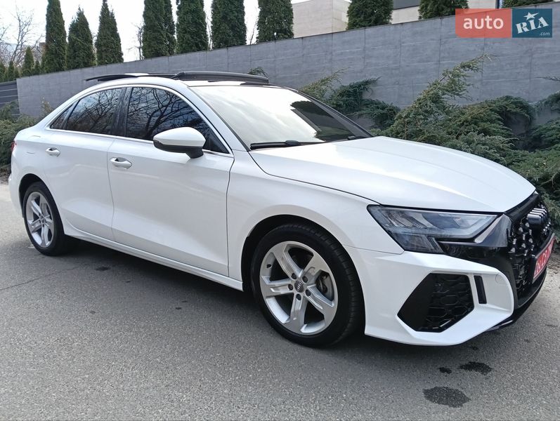 Седан Audi A3 2021 в Гатном