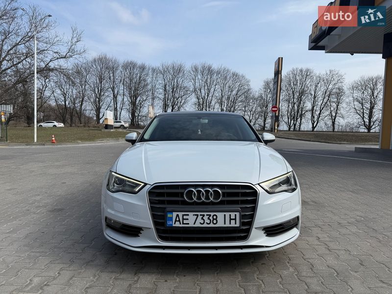 2015 Audi A3, VIN WAUZZZ8V1G1070562:plate — фото 1 (autoria)