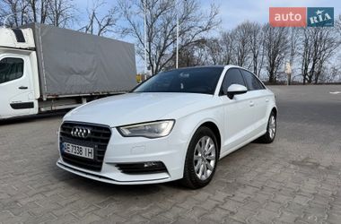 Седан Audi A3 2015 в Дніпрі