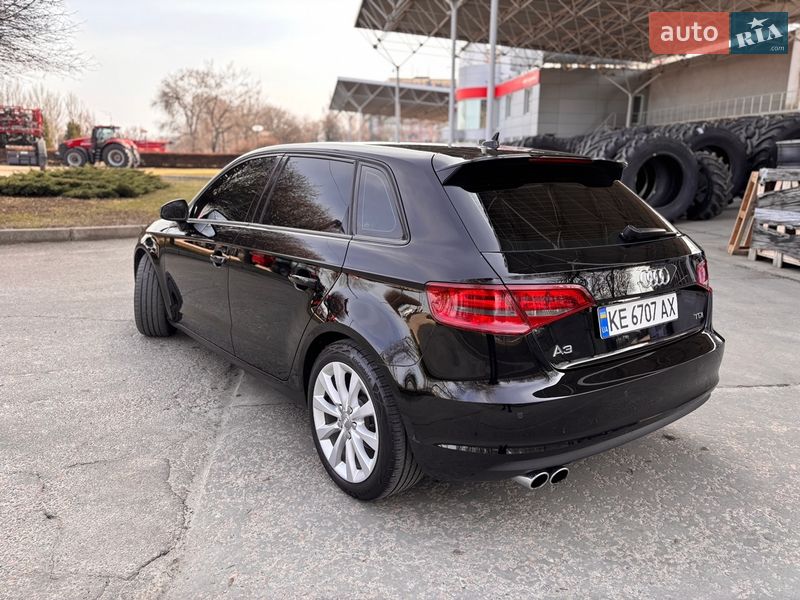 Хэтчбек Audi A3 2015 в Днепре