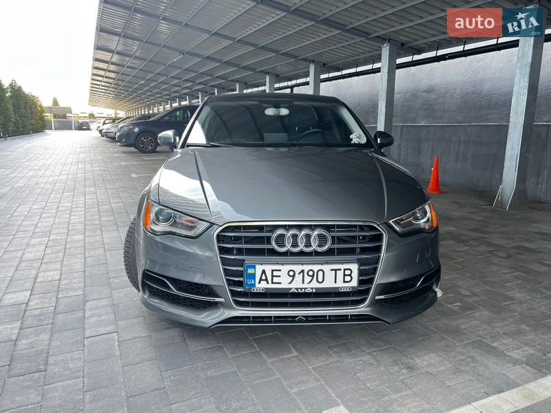 Седан Audi A3 2014 в Дніпрі