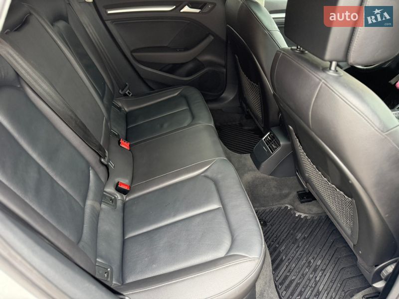 Седан Audi A3 2015 в Павлограде