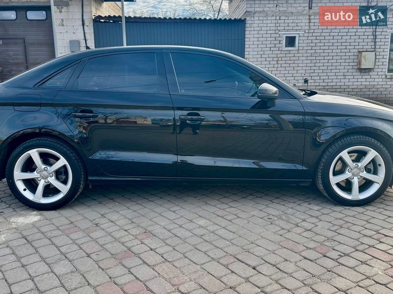 Седан Audi A3 2016 в Харкові