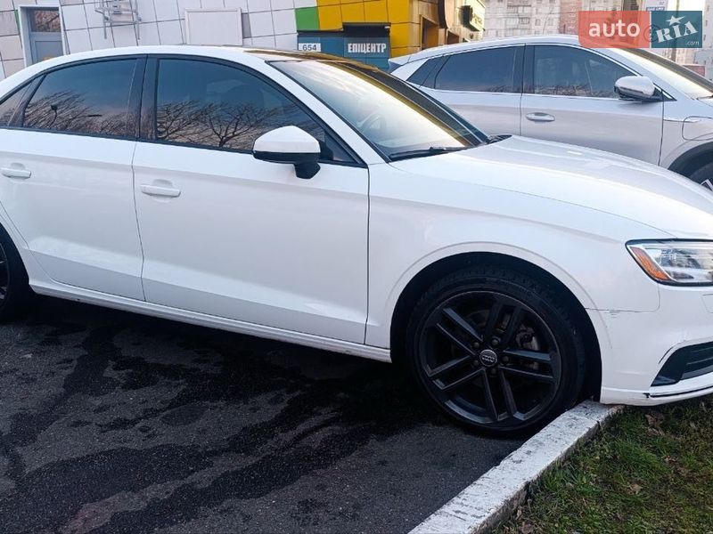 Седан Audi A3 2020 в Киеве