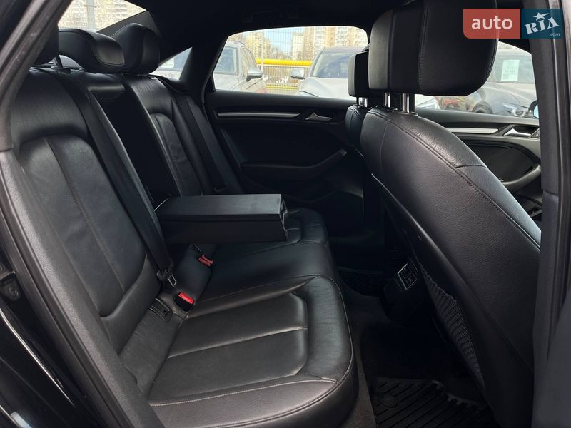 Седан Audi A3 2015 в Киеве
