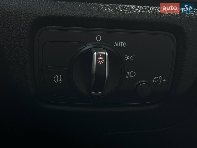 Седан Audi A3 2015 в Киеве