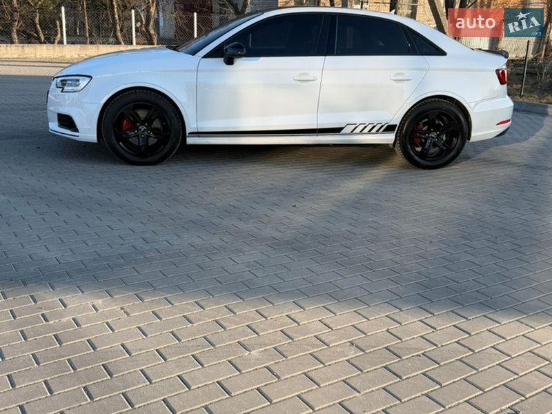Седан Audi A3 2016 в Бершади
