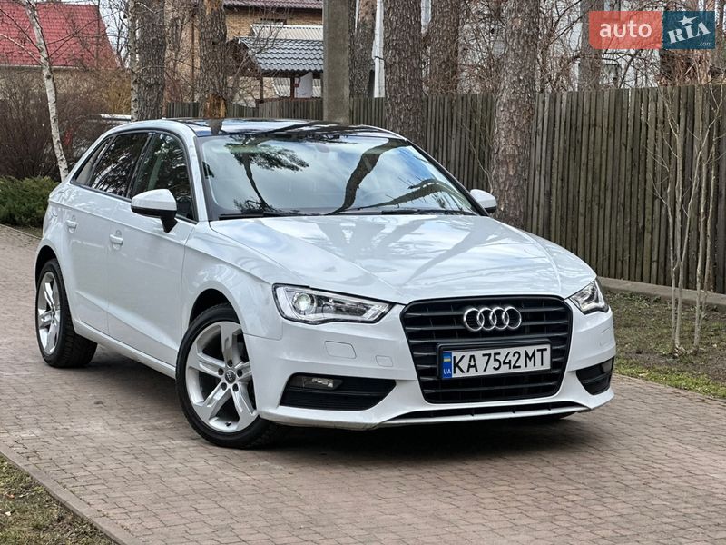 Хэтчбек Audi A3 2015 в Киеве