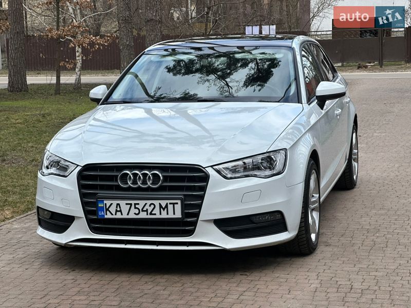 Хэтчбек Audi A3 2015 в Киеве