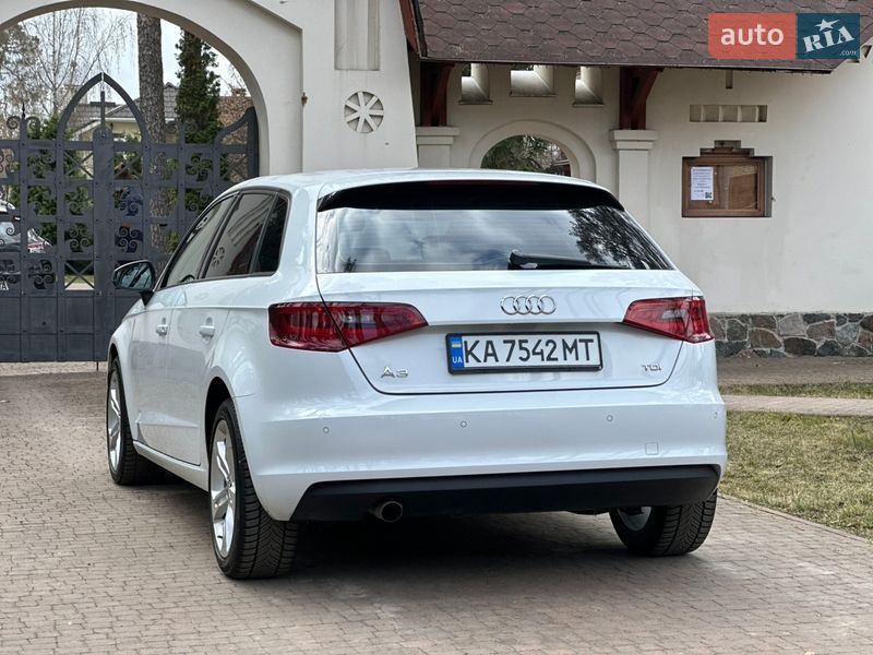 Хэтчбек Audi A3 2015 в Киеве