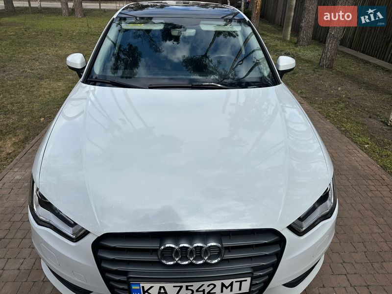 Хэтчбек Audi A3 2015 в Киеве