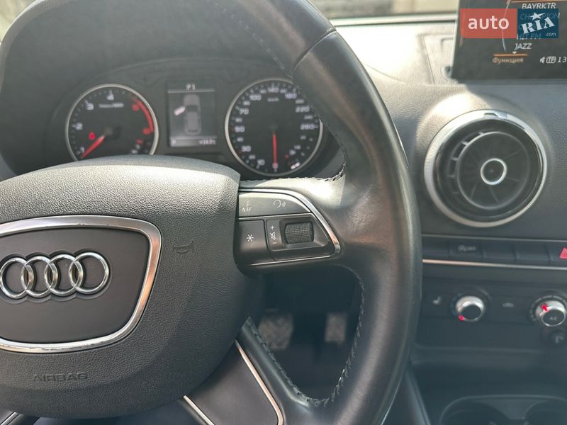 Хэтчбек Audi A3 2015 в Киеве