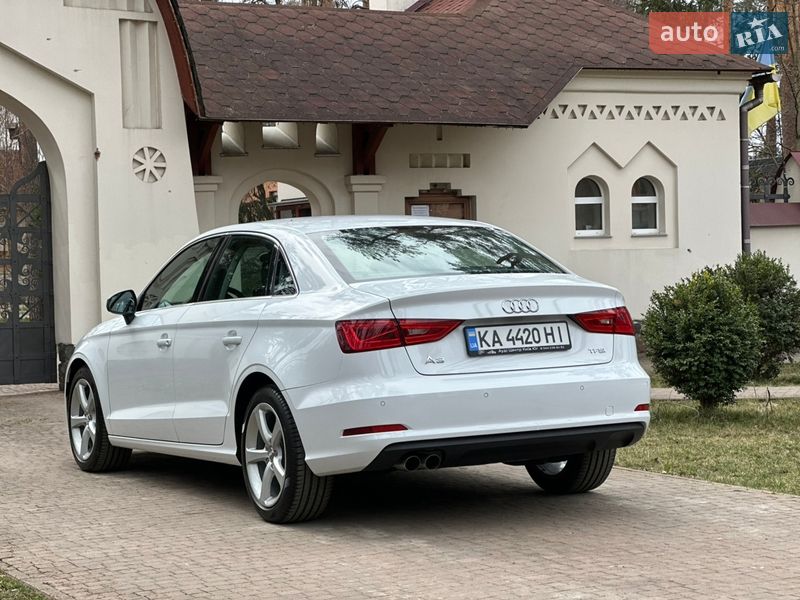 Седан Audi A3 2013 в Киеве