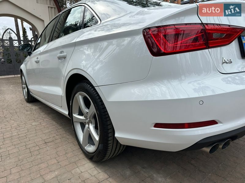 Седан Audi A3 2013 в Киеве