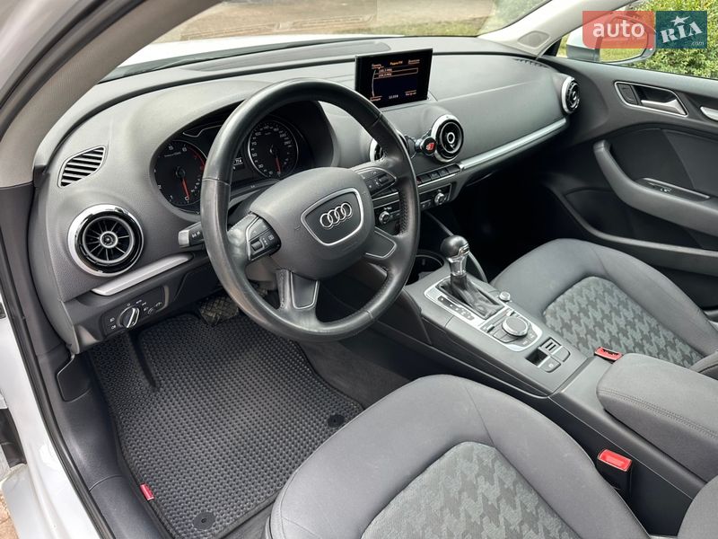 Седан Audi A3 2013 в Киеве