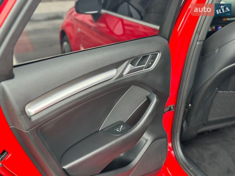 Седан Audi A3 2017 в Рівному