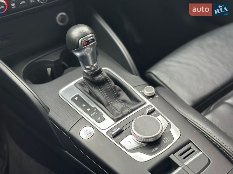 Седан Audi A3 2017 в Рівному