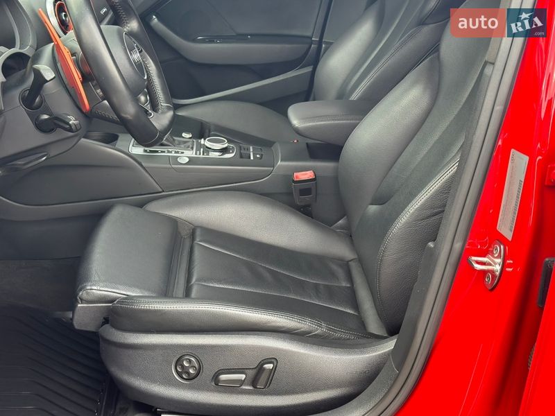 Седан Audi A3 2017 в Рівному