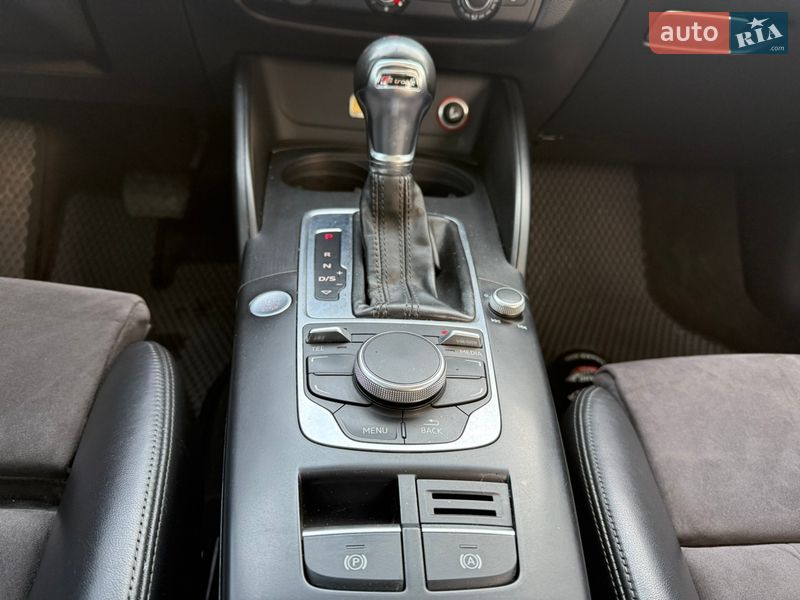 Хэтчбек Audi A3 2016 в Киеве